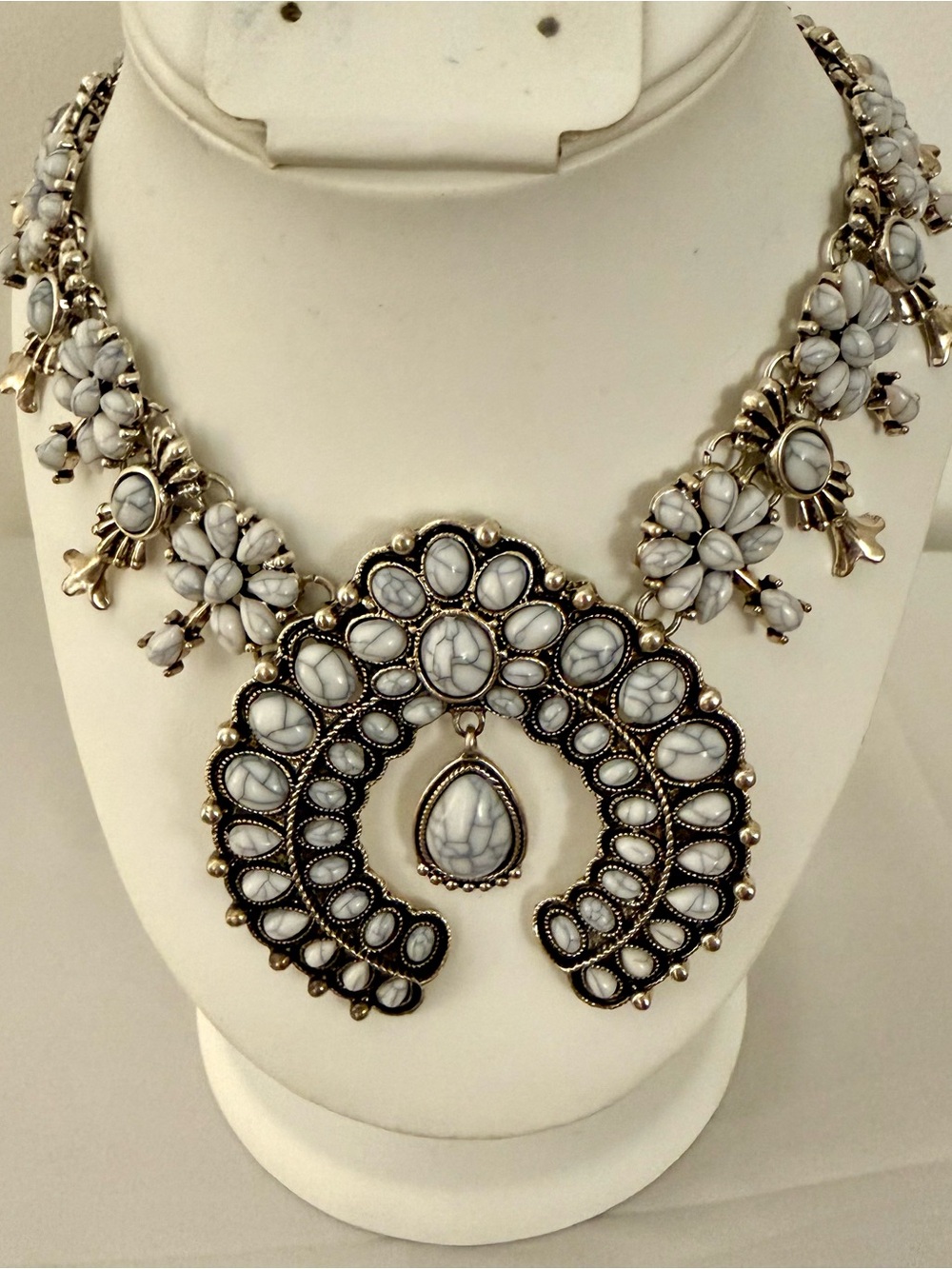 Eye Candy LA Light Blue Howlite Look Floral Bib Statement Necklace NWT